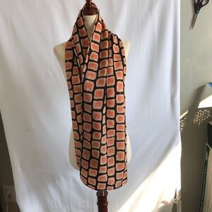 Elegant Geometric Patterned Scarf